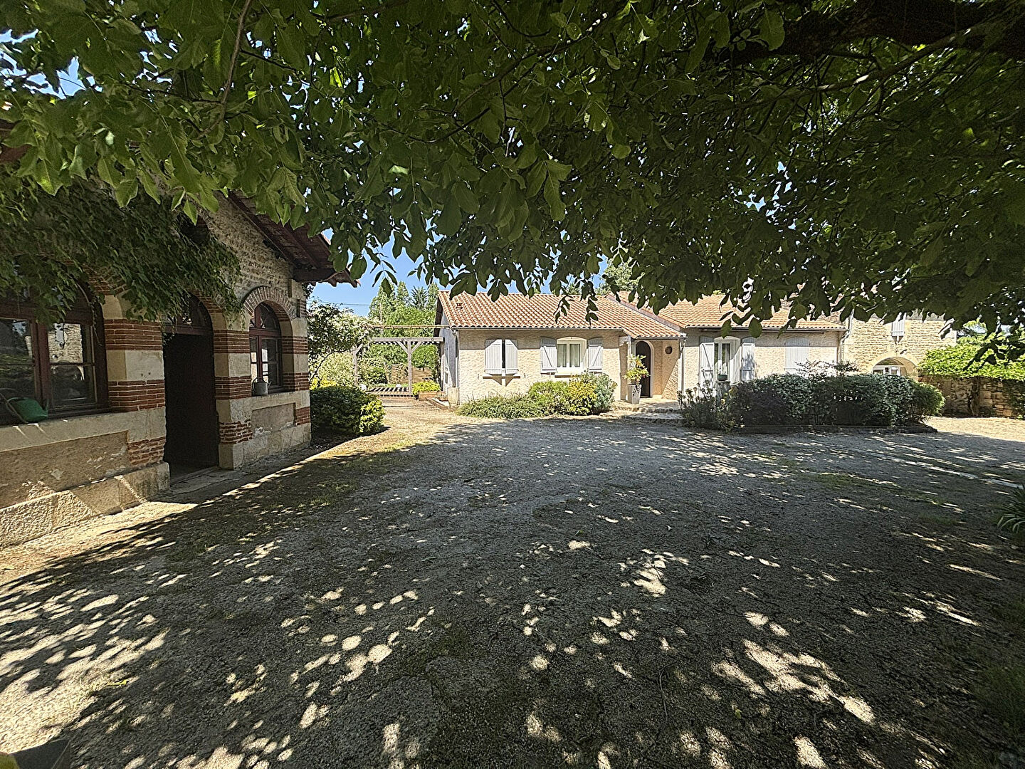 Maison 7 pièces 202 m² · à Vouillé · 201,9 m² · 360 000 €